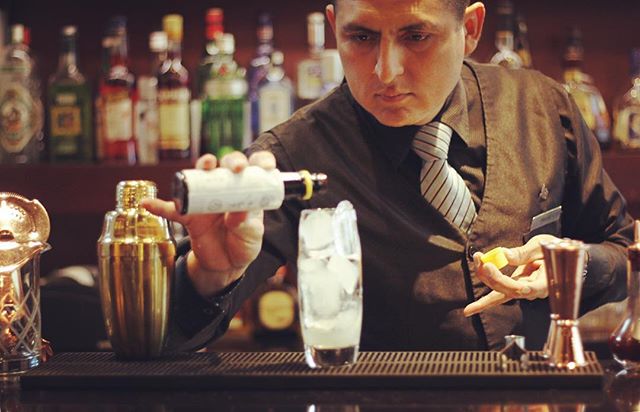 Do you... Like talking to people? ️ Enjoy helping others celebrate milestone events? ️ Make cocktails that wow? ️ You'd be a perfect fit to join our experienced team of mixologists.