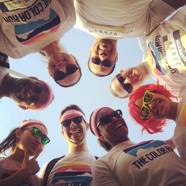 Last weekend @MarriottMarquisDoha, associates participated in the  2018, an event to promote healthiness and #happiness. Tag a colleague you’d like to bond with over a 5km color run.